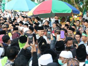 Momen Ganjar Diteriaki Presiden saat Hadiri Resepsi Satu Abad NU