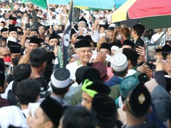 Kehadiran Ganjar Curi Perhatian Nahdliyin di Resepsi Puncak 1 Abad NU