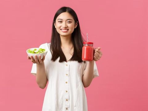 Ilustrasi Makan sedikit/Foto : Freepick.com/benzoix