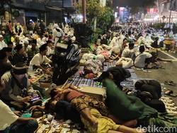 Jutaan Jemaah Penuhi Jalanan di Sidoarjo Nonton Live Streaming 1 Abad NU