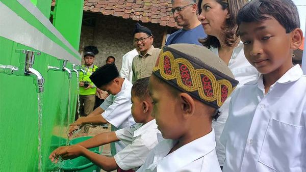 Pembangunan Sarana Air Bersih di Pandeglang