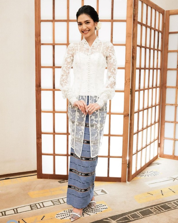 Mikha Tambayong menikah