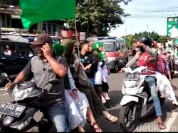 Sukseskan Puncak 1 Abad NU, Warga Sidoarjo Jadi Ojek Dadakan