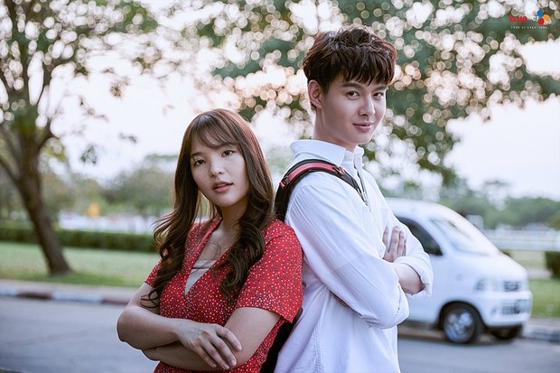 Aktor pemeran drama Lets Fight Ghost Thailand