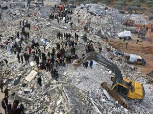 Pantauan Udara Pencarian Korban Gempa di Suriah