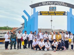 Pemkab Serang Jemput Bola Urus Dokumen Kependudukan di Pulau Panjang