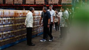 Penampakan 500 Ton Minyakita yang Ditimbun di Jakut