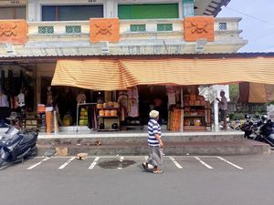 Pedagang Pasar Semarapura yang Direlokasi Tak Perlu Bayar Retribusi Pedagang Pasar Semarapura yang Direlokasi Tak Perlu Bayar Retribusi