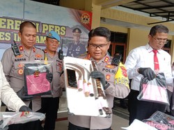 Acungkan Samurai-Curi Motor, 5 Remaja di Indramayu Ditangkap Polisi