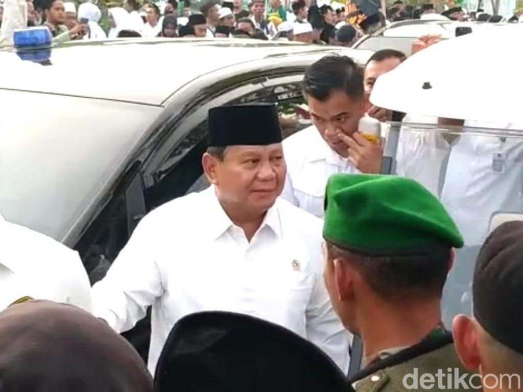 Hadiri Peringatan 1 Abad NU, Prabowo Diteriaki Presiden Hadiri Peringatan 1 Abad NU, Prabowo Diteriaki Presiden