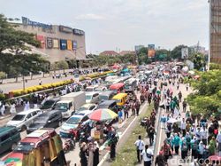 Pulang dari 1 Abad NU, Nahdliyin Kerepotan Cari Bus Rombongan Parkir di Tol