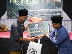 Relawan Ganjar Beri Bantuan Bahan Bangunan ke Ponpes Al Amin Kuningan