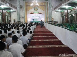 Ribuan Santri di Jombang Doa Bersama Peringati Harlah 1 Abad NU