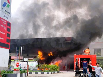 Potret Kebakaran Hebat SPBU di Toraja Utara, 1 Mobil Hangus-Sopir Kritis