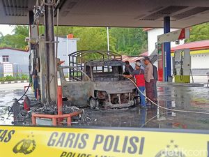 Mobil Pikap Hangus saat SPBU di Toraja Utara Terbakar, Sopir Kritis Mobil Pikap Hangus saat SPBU di Toraja Utara Terbakar, Sopir Kritis