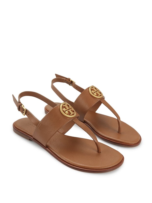 Thong Sandal | Foto: Zalora | Tory Burch 5 prediksi tren sepatu & sandal di 2023