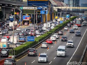 Tol Dalam Kota Macet di Sejumlah Titik