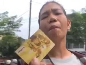 Heboh, Jukir di Medan Ngotot Minta Uang Meski Tak Punya Mesin E-Parking Heboh, Jukir di Medan Ngotot Minta Uang Meski Tak Punya Mesin E-Parking