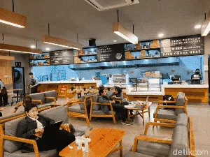 Warunk Upnormal Sepi hingga Tutup