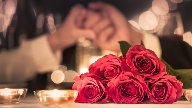 Mawar salah satu jenis bunga populer untuk pernikahan. Foto: Getty Images/iStockphoto/kieferpix