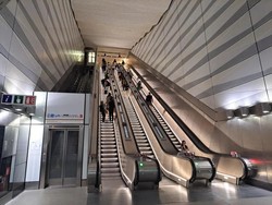 Salah Posisi Naik Eskalator di London, Dendanya Bisa Belasan Juta Rupiah