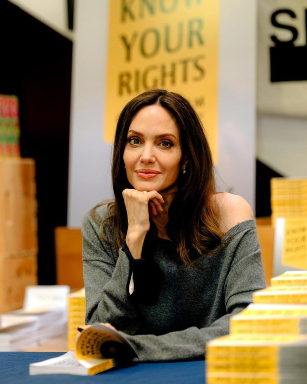 Angelina Jolie (Foto: Twitter/angelinajolie) Angelina Jolie (Foto: Twitter/angelinajolie)