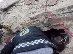 Selamat dari Gempa, Bocah Suriah Terancam Diamputasi Kakinya!