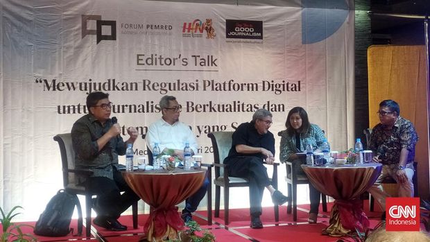 Dirjen Informasi dan Komunikasi Publik Kominfo, Usman Kansong dalam Seminar Mewujudkan Regulasi Platform Digital untuk Jurnalisme Berkualitas dan Ekosistem Media yang sehat dalam rangka Hari Pers Nasional (HPN) di Medan, Rabu (8/2).