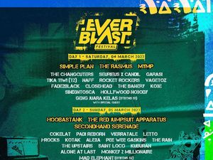 Penonton Mulai Memadati Gelaran Everblast Festival Hari Pertama Penonton Mulai Memadati Gelaran Everblast Festival Hari Pertama