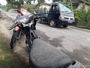 Video Gunung Merapi Gugurkan Awan Panas Sejauh 1,5 Km