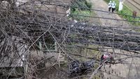 Ini Kabel atau Sarang Laba-laba?