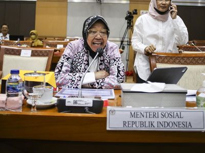 Kala Risma Curhat di DPR, Anggaran Kemensos Ditahan Menkeu