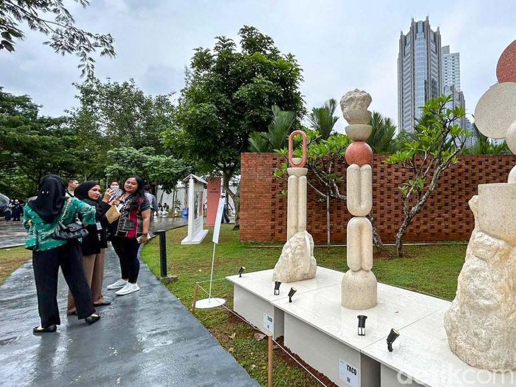 Ketika Seni dan Alam Melebur di Art Jakarta Gardens Ketika Seni dan Alam Melebur di Art Jakarta Gardens
