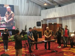 Janji Kampanye La Nyalla: Dana Rp 1 Miliar untuk Semua Asprov PSSI