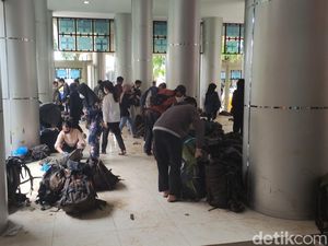 Keracunan Massal Mahasiswa UB, Polisi Kirim Sampel Sisa Nasi Bungkus ke Lab Keracunan Massal Mahasiswa UB, Polisi Kirim Sampel Sisa Nasi Bungkus ke Lab