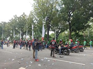 Driver Ojol Demo Tolak ERP Bubarkan Diri dari Depan Balai Kota DKI