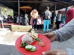 Sarapan Nikmat di Nasi Tutug Oncom Benhil Tasikmalaya Sarapan Nikmat di Nasi Tutug Oncom Benhil Tasikmalaya