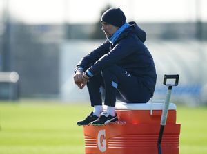 Wajah Sendu Guardiola di Tengah Nasib Abu-abu Manchester City