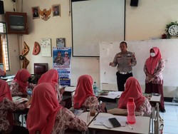 Polisi Sosialisasikan Kamsel Lalin untuk Kalangan Pelajar Jombang