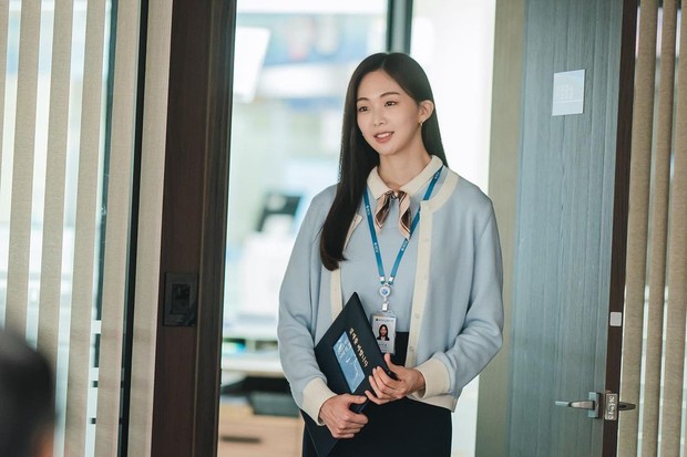 Potret karakter Park Mi Kyeong dalam drama The Interest of Love/ Foto: instagram.com/stillalive_photography Potret karakter Park Mi Kyeong dalam drama The Interest of Love