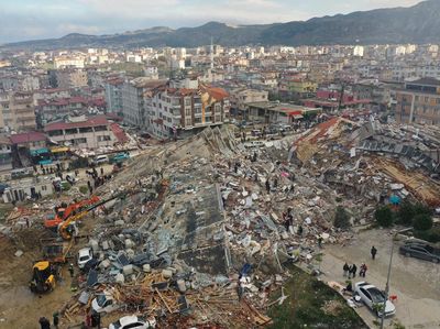 Potret Udara Luluh Lantak Kota Hatay Jadi Saksi Dahsyatnya Gempa Turki