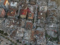 1 WNI Korban Gempa Turki Ditemukan Meninggal Tertimbun Reruntuhan