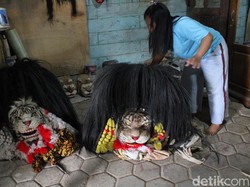 Menyambangi Perajin Barongan Blora, Ternyata Begini Cara Bikinnya