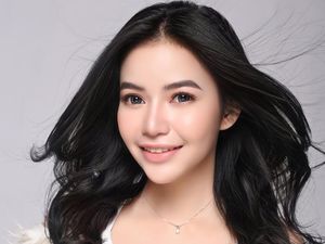 Paket Lengkap Sofya Nenga: Model, Akting, Penyanyi hingga Pramugari