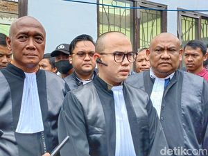 Divonis Bebas, Eks Ketua DPRD Pertimbangkan Tuntut Balik Pelapor Divonis Bebas, Eks Ketua DPRD Pertimbangkan Tuntut Balik Pelapor