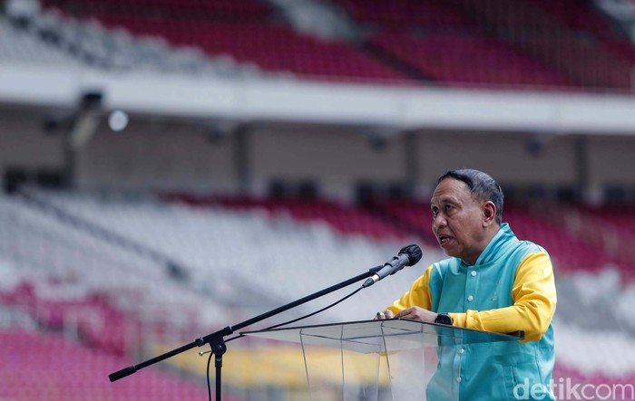Hitung mundur 100 hari menuju Piala Dunia U-20 ditandai dengan tendangan penalti Ketum PSSI Mochamad Iriawan alias Iwan Bule di SUGBK), Jakarta, Kamis (9/2/2023).