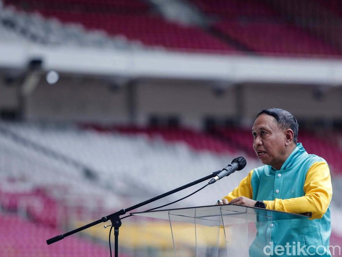 Hitung mundur 100 hari menuju Piala Dunia U-20 ditandai dengan tendangan penalti Ketum PSSI Mochamad Iriawan alias Iwan Bule di SUGBK), Jakarta, Kamis (9/2/2023).