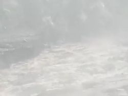 Diguyur Hujan Deras, Banjir Lahar Dingin Semeru Terjadi hingga Gladak Perak
