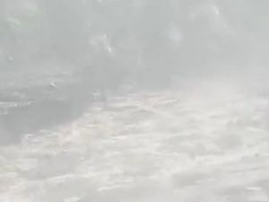 Diguyur Hujan Deras, Banjir Lahar Dingin Semeru Terjadi hingga Gladak Perak