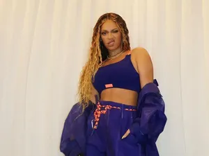 Adidas Rugi Usai Rilis Baju Beyonce, Penjualannya Merosot 50%